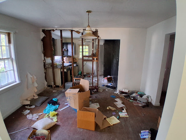 1645 E Walnut St: photo 6