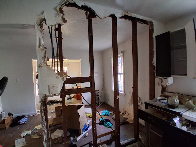 1645 E Walnut St: photo 26