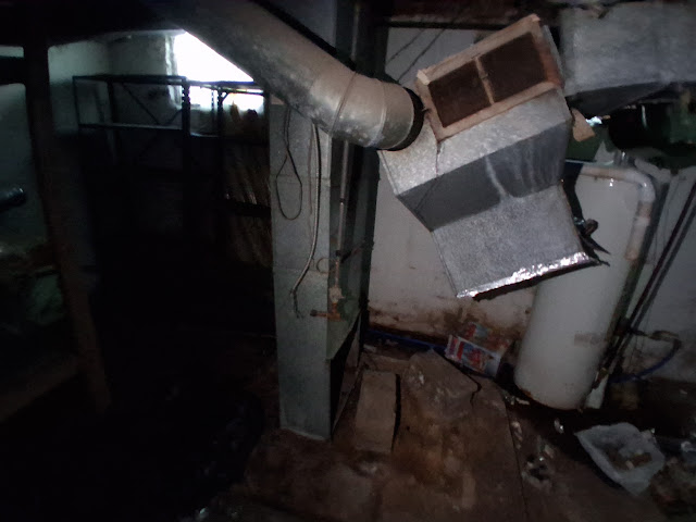 1645 E Walnut St: photo 25