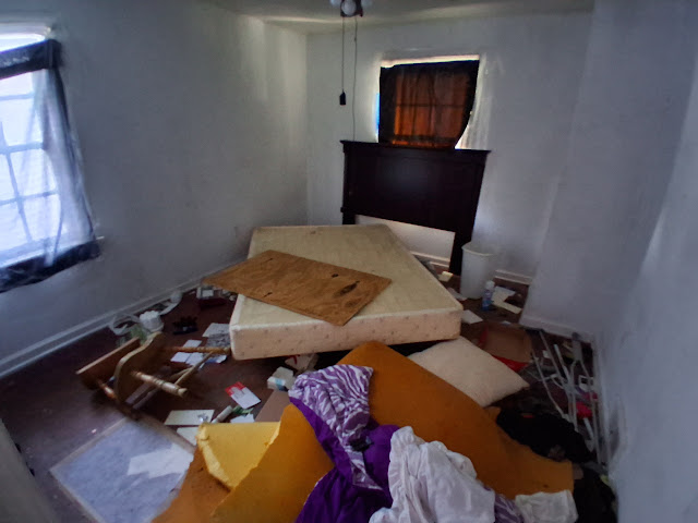 1645 E Walnut St: photo 19
