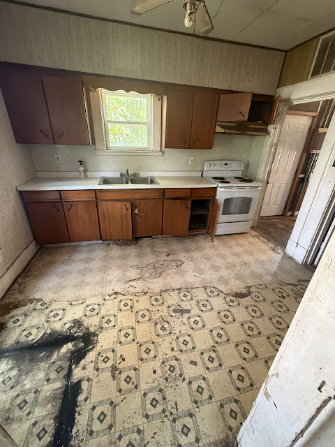 1119 S Brookside Ave: photo 8