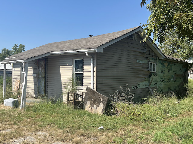 5807 Forest Blvd: photo 3