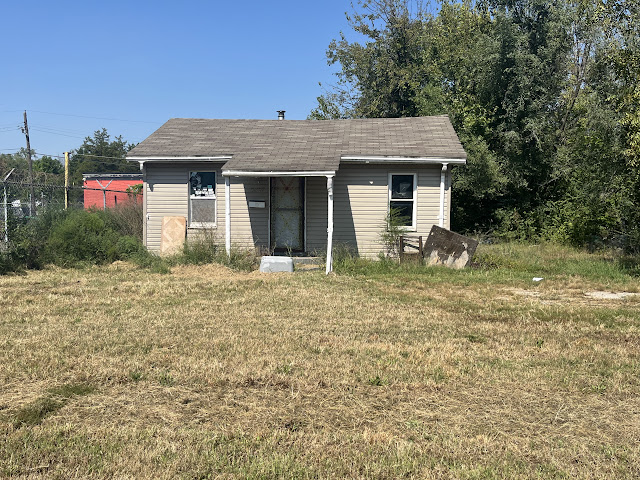 5807 Forest Blvd: photo 27