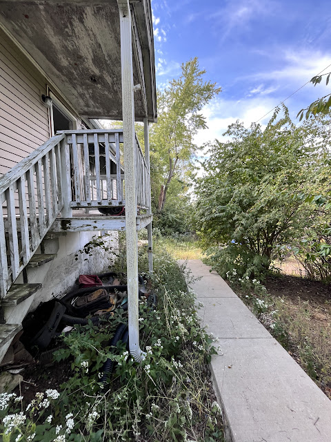 112 N 88th St: photo 2