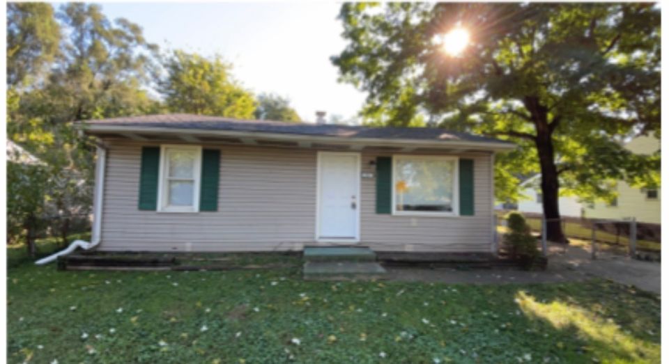 3117 Finley St: photo 2