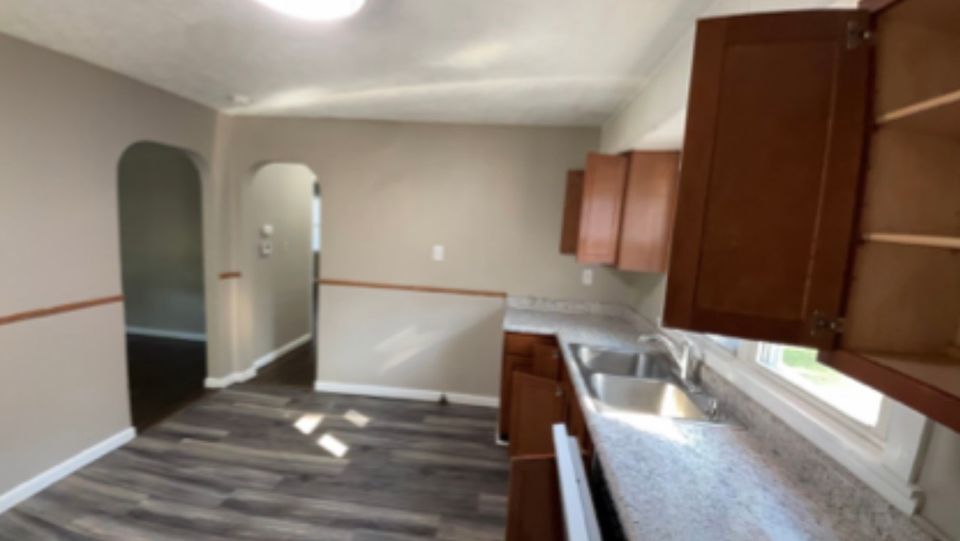 3117 Finley St: photo 4