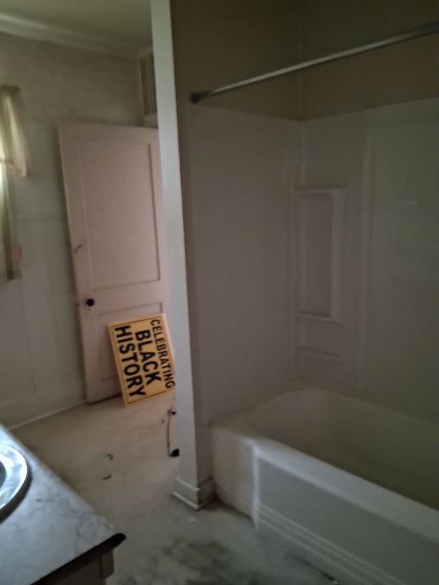 818 E Dewey St: photo 13
