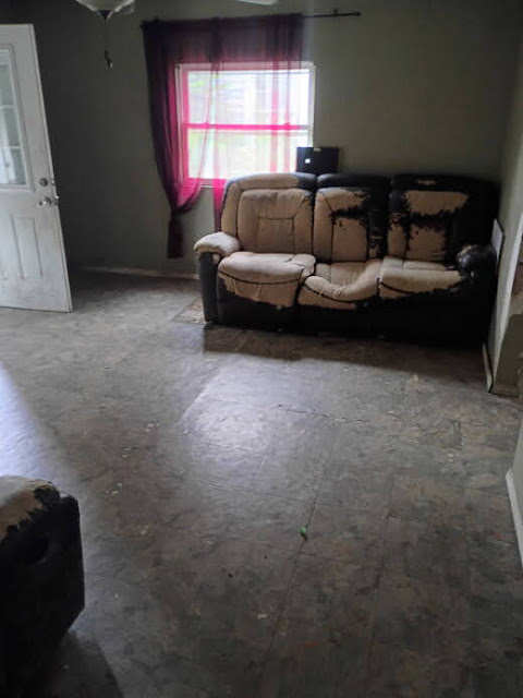 1517 S Branson St: photo 3