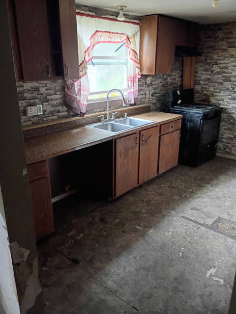 1517 S Branson St: photo 6
