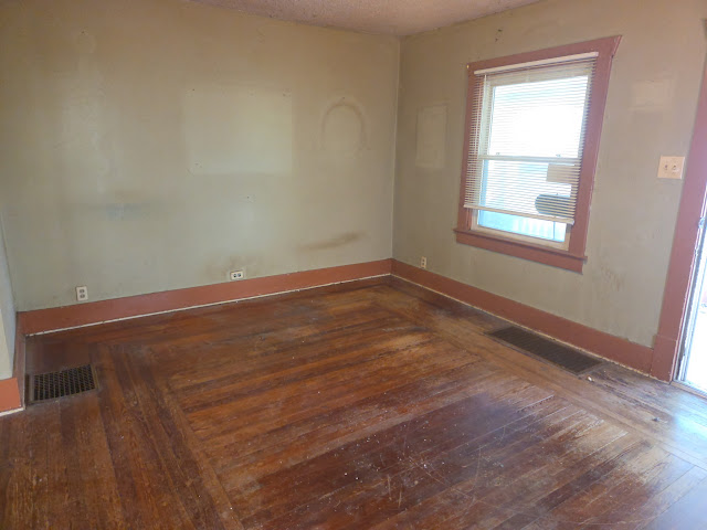 2081 N College St: photo 11