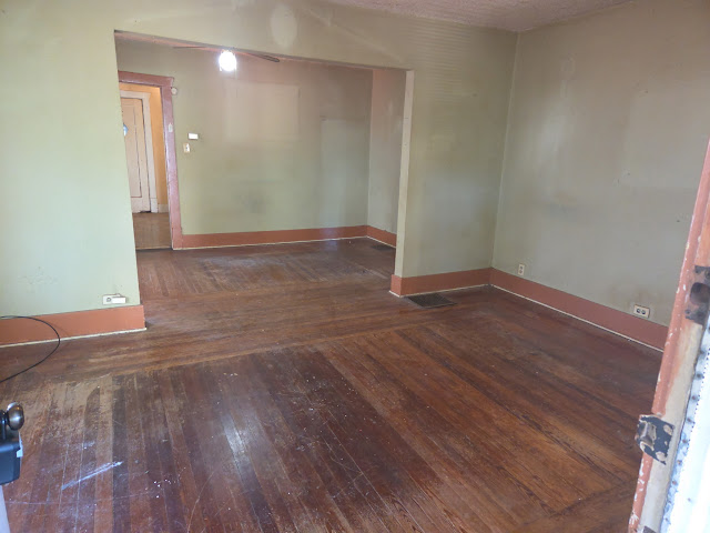 2081 N College St: photo 5