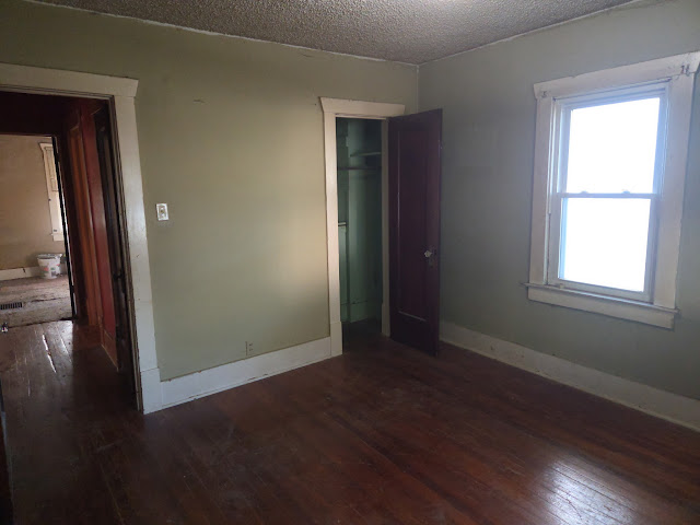 2081 N College St: photo 13