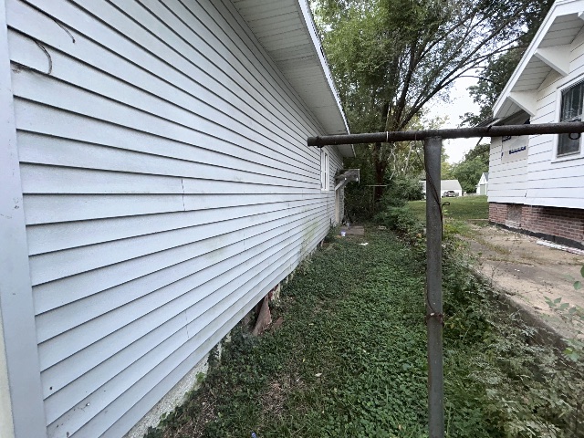 1283 S Illinois St: photo 3