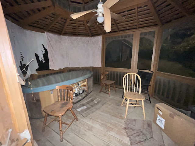 6153 Laura Ave: photo 9