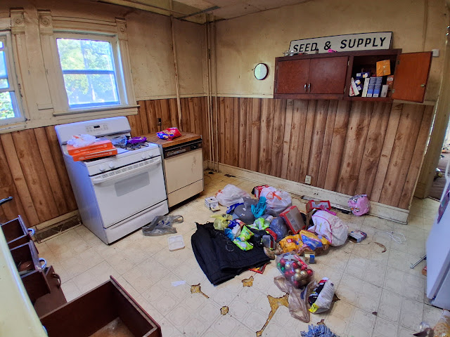 1931 N Edwards St: photo 9
