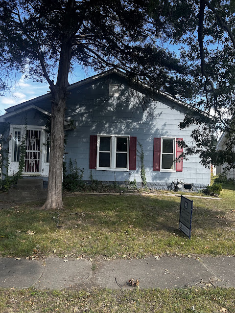 900 S 16th St: photo 3