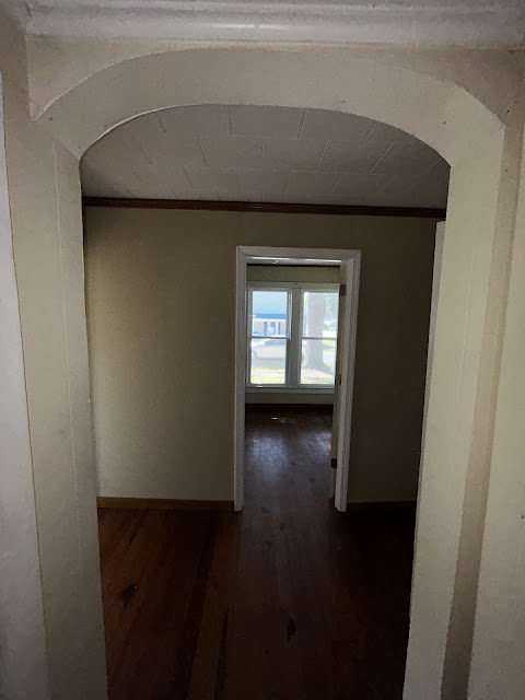 900 S 16th St: photo 8
