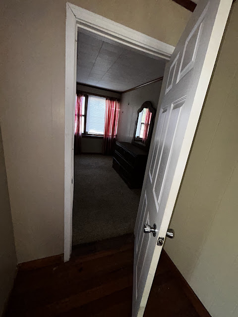 900 S 16th St: photo 75