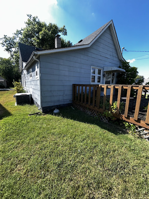 900 S 16th St: main photo