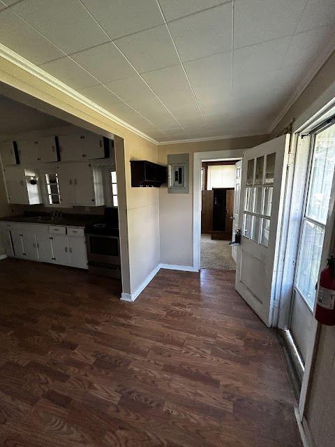 900 S 16th St: photo 40