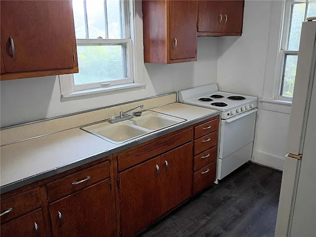 138 S 18th St: photo 12