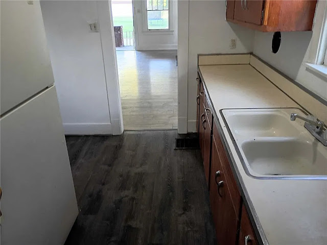 138 S 18th St: photo 27