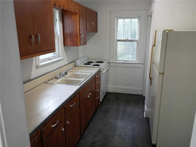 138 S 18th St: photo 11