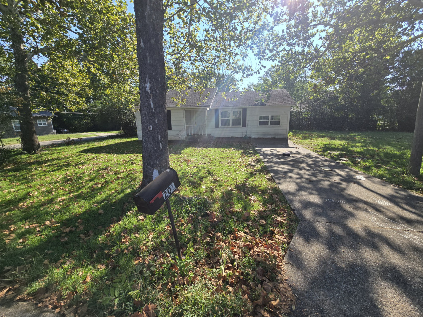 201 N Gray St: main photo
