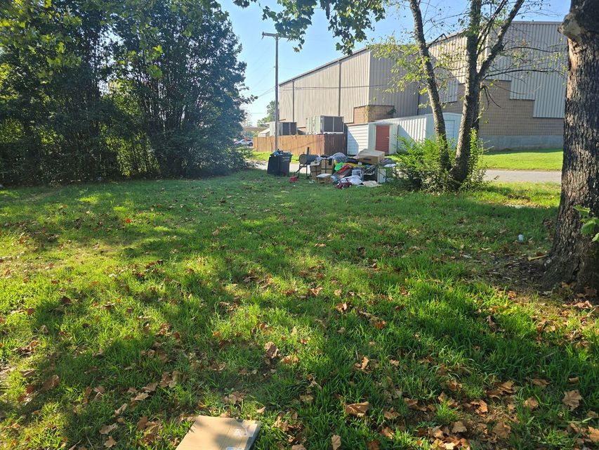 201 N Gray St: photo 4