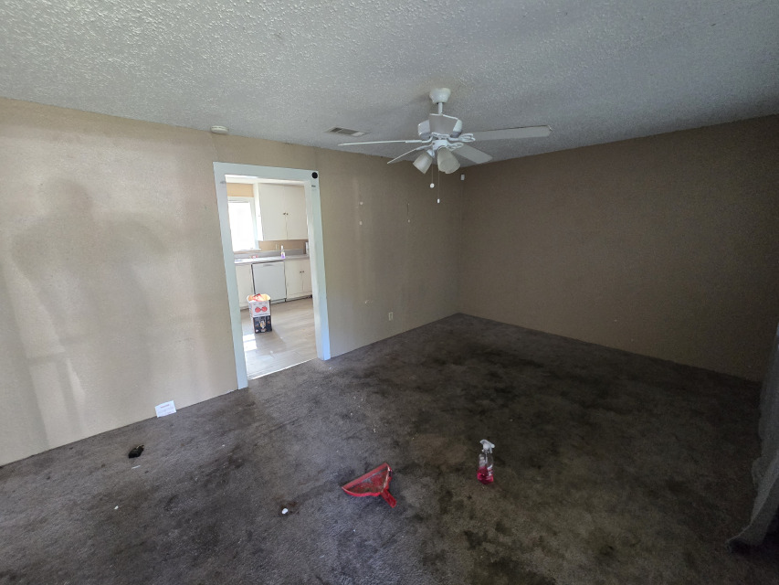 201 N Gray St: photo 5