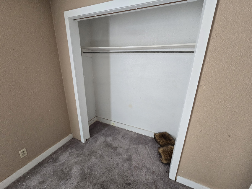 201 N Gray St: photo 12