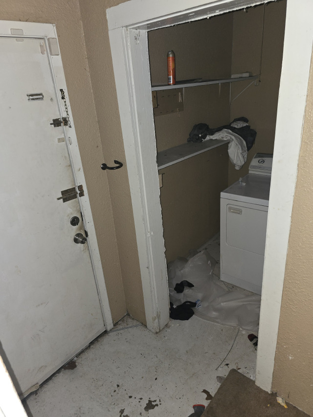 201 N Gray St: photo 14