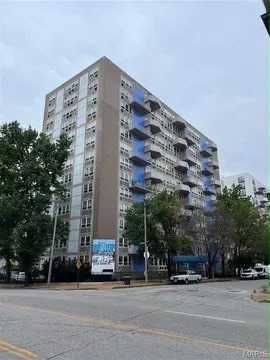 210 N 17th St Unit 1409: main photo