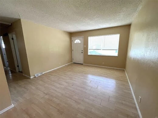 222 Grampian Rd: photo 3