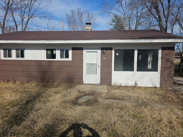 18 Violet Dr: main photo