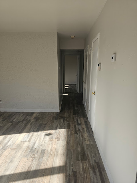 18 Violet Dr: photo 3