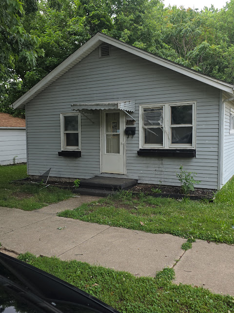 132 N 23rd Pl: main photo