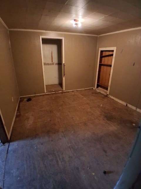 214 Pyle St: photo 11