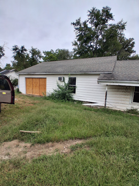 214 Pyle St: photo 2