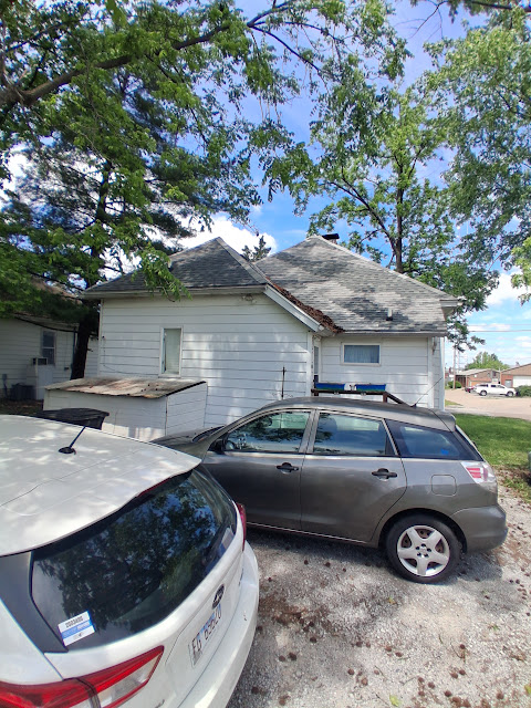 303 W Sycamore St: photo 4