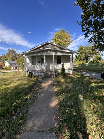 6211 Reichman Ave: photo 2