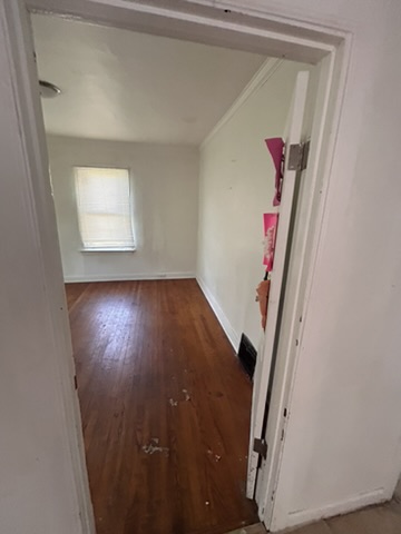 6211 Reichman Ave: photo 27