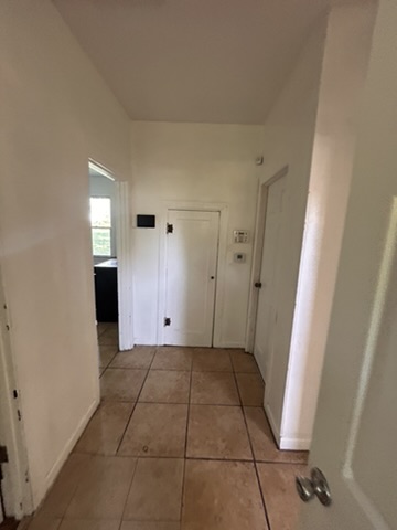6211 Reichman Ave: photo 7