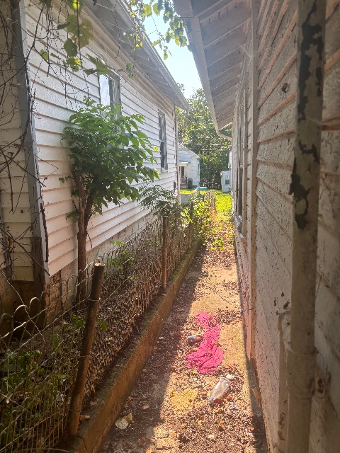 1240 Myrtle Ave: photo 8