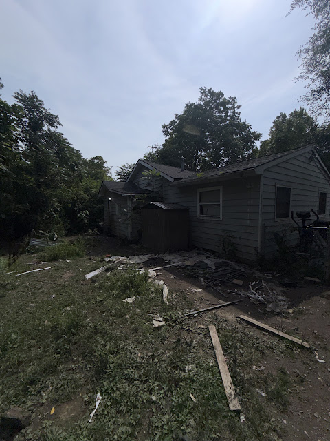1206 Markham St: photo 47