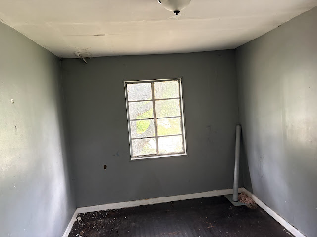 18465 Caldwell St: photo 12