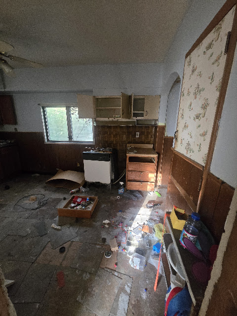 4521 Oakwood Ave: photo 11