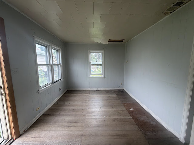 2049 N Gale Ave: photo 8