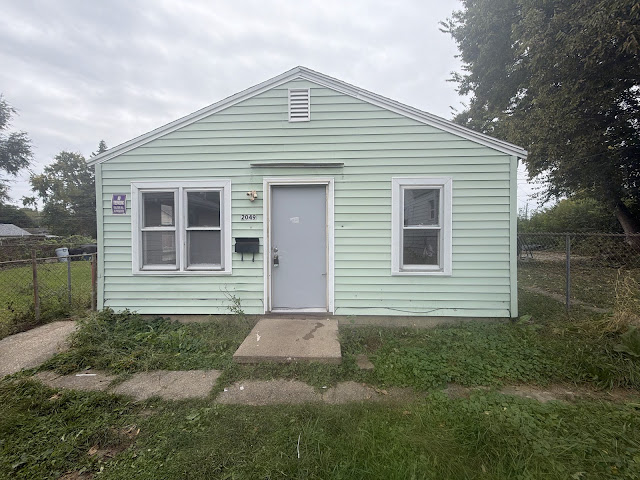 2049 N Gale Ave: main photo