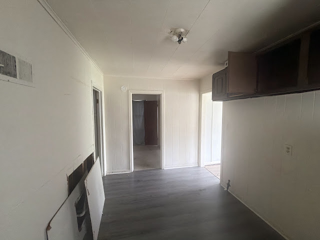2049 N Gale Ave: photo 5